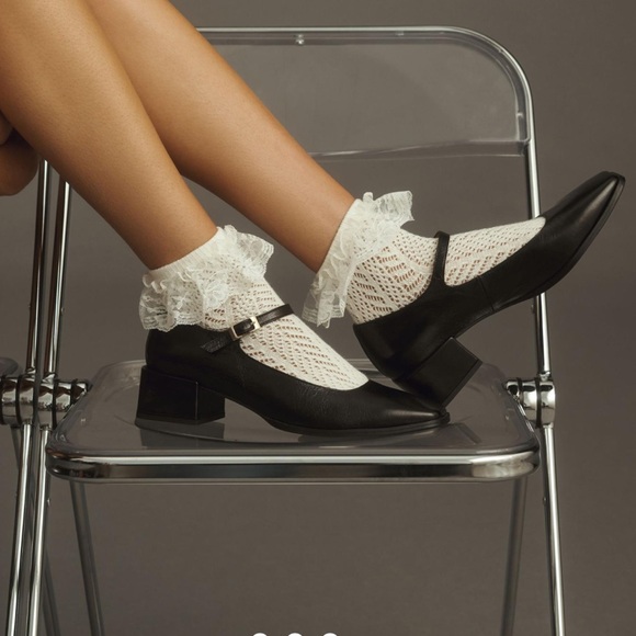 Anthropologie NWT Set of Two Pairs Lace Ruffle Socks White Gray NEW - Picture 2 of 9